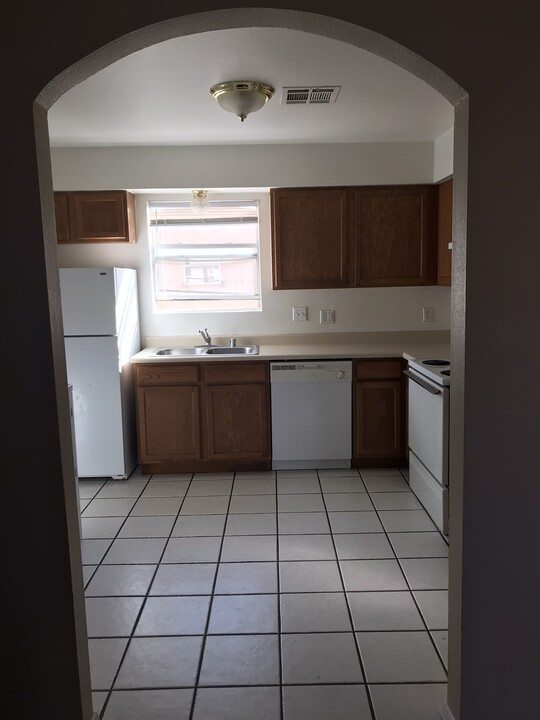 2245 Bex St, Unit D in Las Cruces, NM - Building Photo