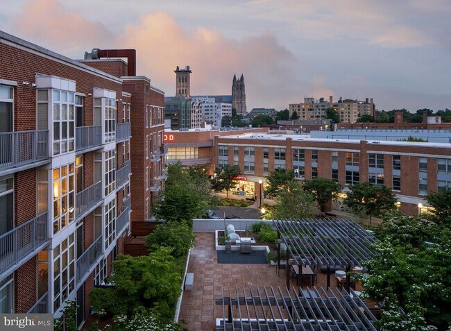 3335 Idaho Ave NW in Washington, DC - Building Photo - Building Photo