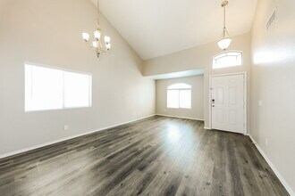 3252 W Huntington Dr in Phoenix, AZ - Building Photo - Building Photo