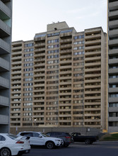 Prince of Wales Complex in Ottawa, ON - Building Photo - Building Photo