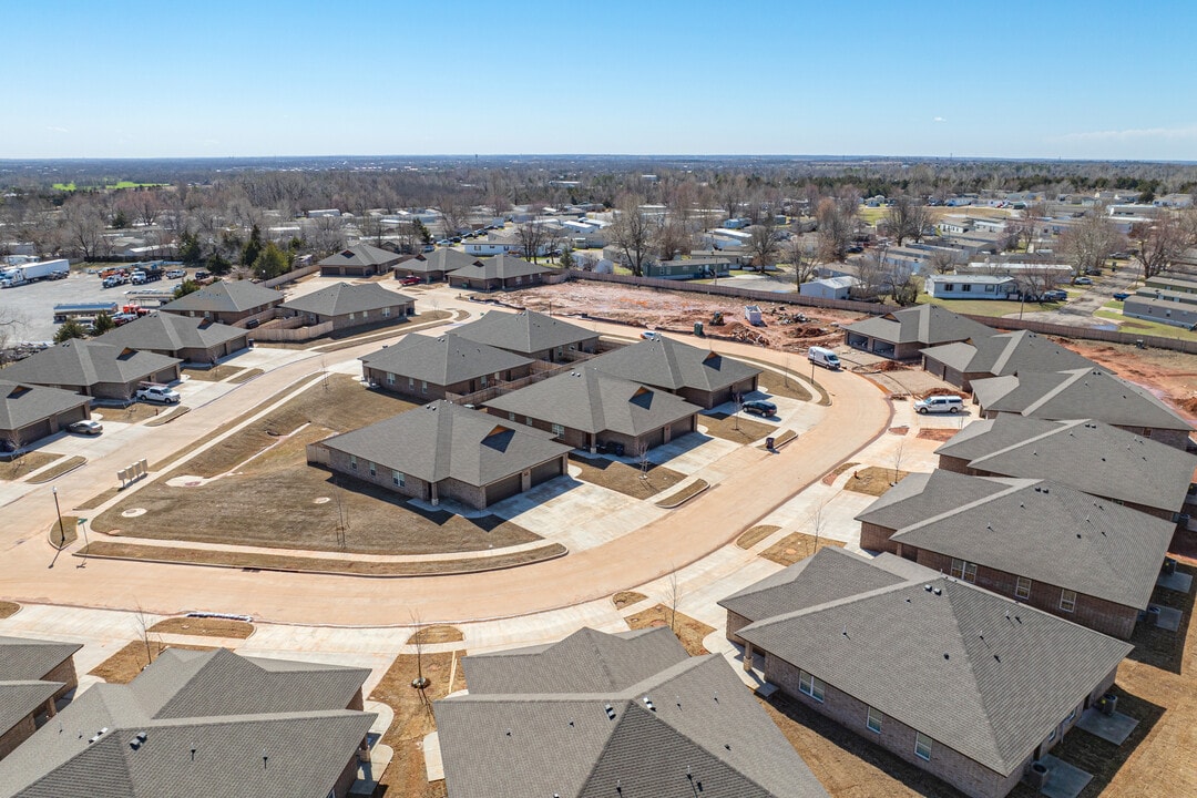 7516 Wildflower Way in Oklahoma City, OK - Building Photo