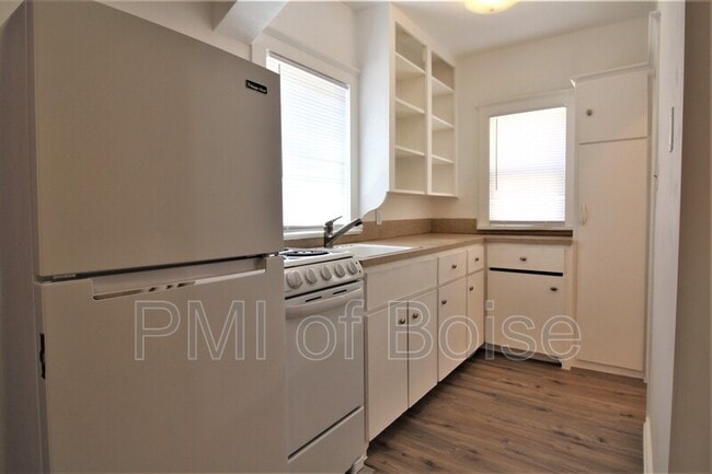 property at 317 E Bannock St