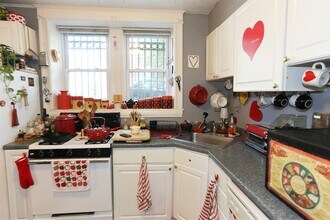 2647 N Sacramento Ave, Unit G in Chicago, IL - Building Photo - Building Photo