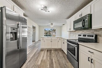 2220 W Ohio Ave in Tampa, FL - Building Photo - Building Photo