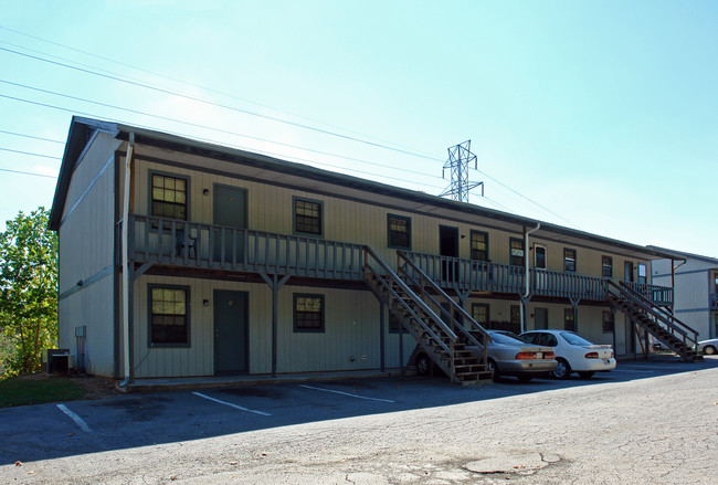 140 Weatherwood Ct in Winston-Salem, NC - Foto de edificio - Building Photo