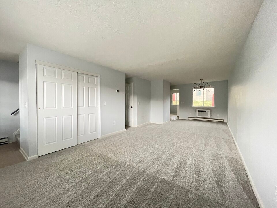 271 Autumn Chapel Way in Rochester, NY - Building Photo