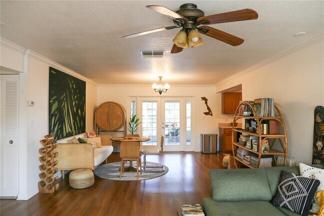 1810 Copper Kettle Ln in Dunedin, FL - Building Photo - Building Photo