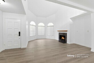 29016 Lillyglen Dr in Santa Clarita, CA - Foto de edificio - Building Photo