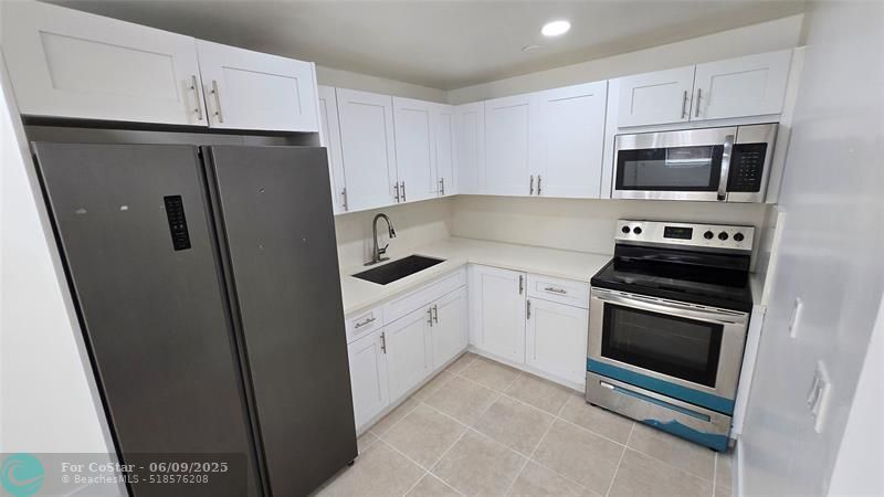 1033 NW 3rd Ave in Fort Lauderdale, FL - Building Photo
