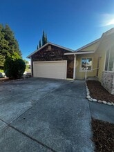 632 Draco Dr in Petaluma, CA - Building Photo - Building Photo
