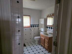 401 W Walnut St in Nappanee, IN - Building Photo - Building Photo