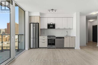 75 James St S in Hamilton, ON - Building Photo - Building Photo