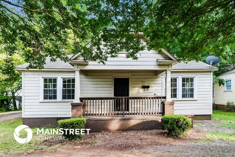 1217 Camp Greene St in Charlotte, NC - Building Photo