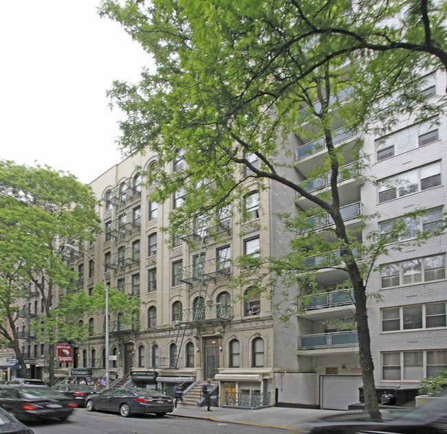 228 E 80th St in New York, NY - Building Photo - Building Photo