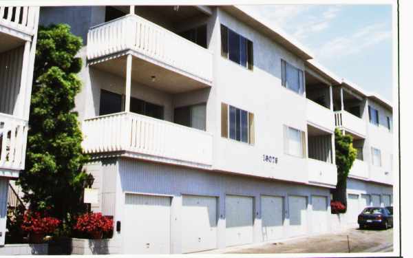 18077-18079 Coastline Dr in Malibu, CA - Foto de edificio