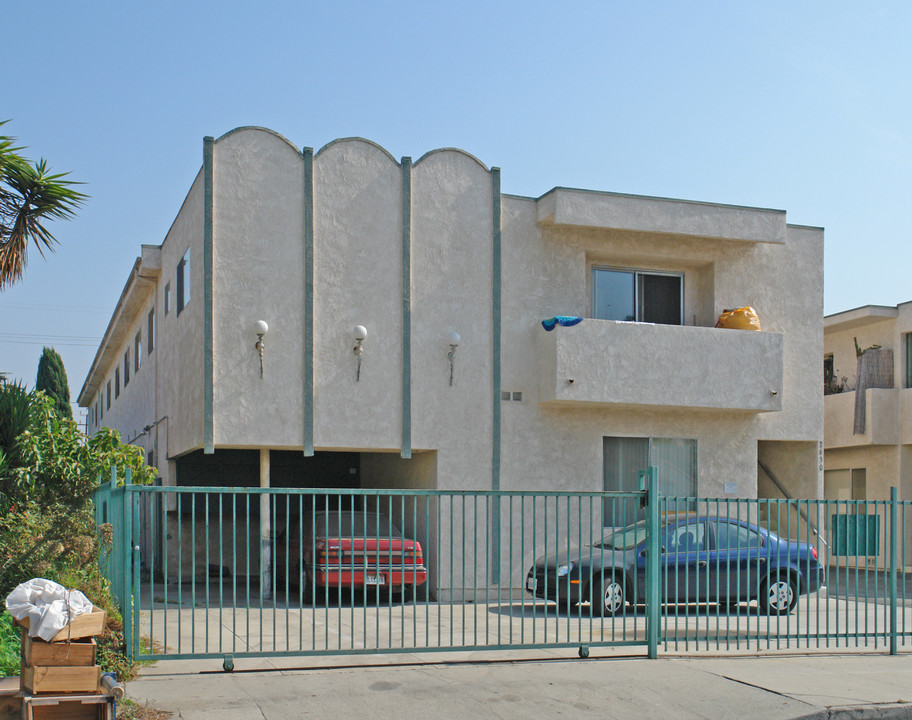 Garth Villas in Los Angeles, CA - Foto de edificio