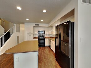 12473 W Montebello Ave in Litchfield Park, AZ - Foto de edificio - Building Photo