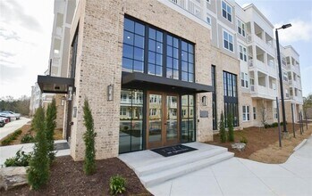 2620 Mall of Georgia Blvd in Buford, GA - Building Photo - Building Photo