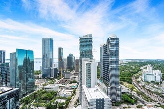 1100 S Miami Ave, Unit 3901 in Miami, FL - Building Photo - Building Photo