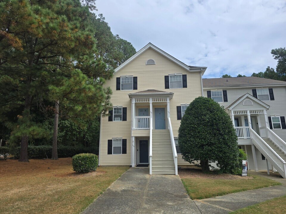 134 Schultz St in Chapel Hill, NC - Building Photo