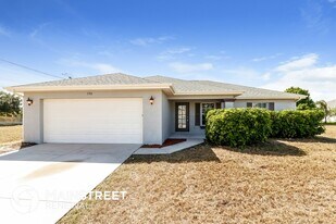 308 NW 18th Ave in Cape Coral, FL - Building Photo