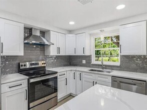 39252 Heights Ave in Zephyrhills, FL - Building Photo - Building Photo