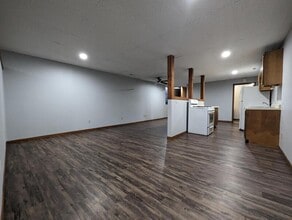110 N 1st St in Oskaloosa, IA - Building Photo - Building Photo