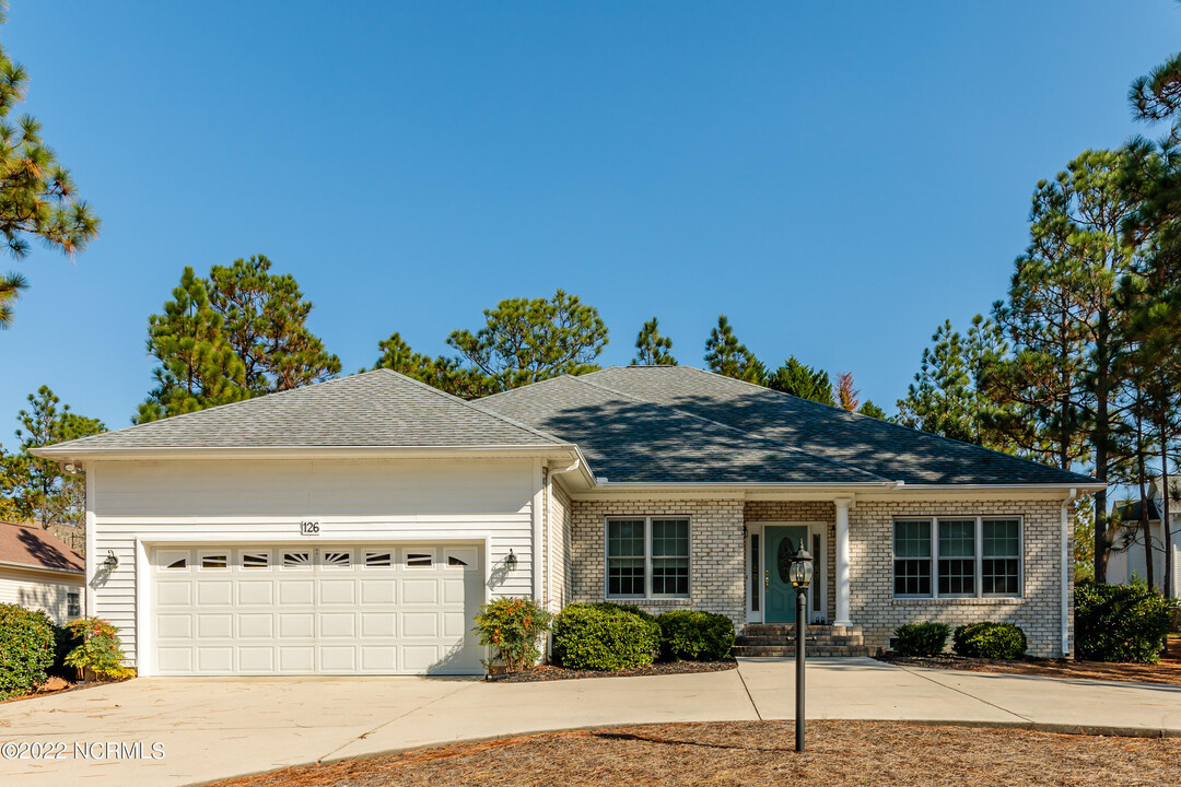 126 Sakonnet Trail in Pinehurst, NC - Building Photo