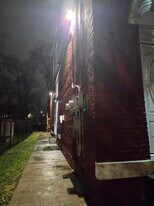 474 Dayton St, Unit Apt #2 in Cincinnati, OH - Building Photo