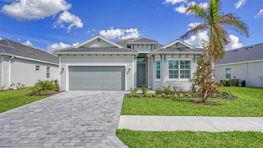 12548 Wellen Golf St in Venice, FL - Foto de edificio