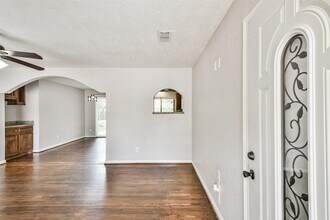 7106 Pinetex Dr in Humble, TX - Building Photo - Building Photo