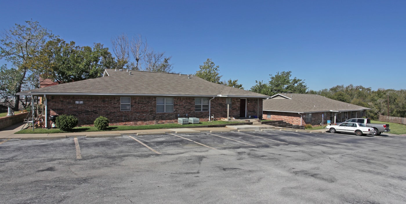 Eagle Ridge Terrace in Decatur, TX - Building Photo