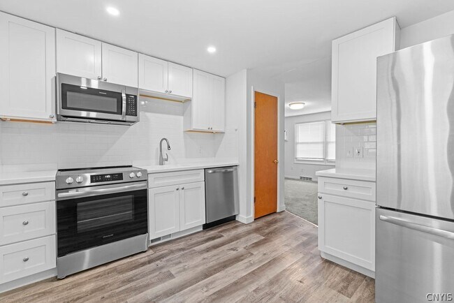 330 Draper Ave in Syracuse, NY - Building Photo - Building Photo