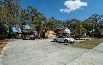 1042 Sea Grape Dr in Melbourne, FL - Building Photo - Building Photo