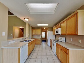 2870 Colony Cone Cir in Dickinson, TX - Building Photo - Building Photo