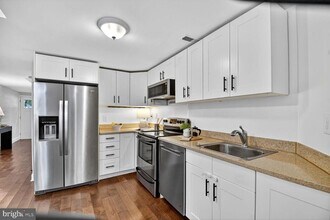 1027 6th St NE in Washington, DC - Building Photo - Building Photo