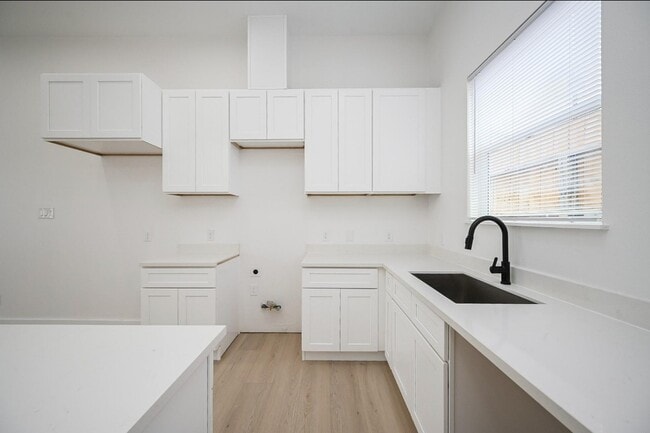 8203 Sparta St in Houston, TX - Building Photo - Building Photo