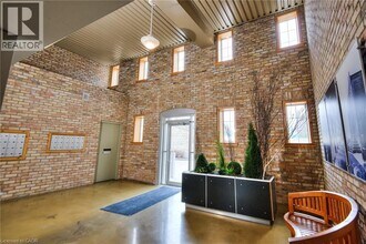 3 Father David Bauer Dr in Waterloo, ON - Building Photo - Building Photo