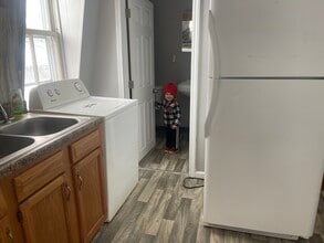 25 Marshall Ave, Unit upper in Akron, NY - Foto de edificio - Building Photo