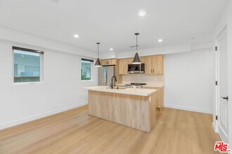 12704 Pacific Ave in Los Angeles, CA - Building Photo - Building Photo