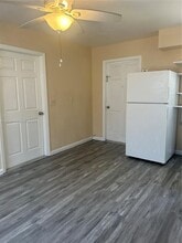 211 SE 9th Ct in Hallandale Beach, FL - Building Photo - Building Photo
