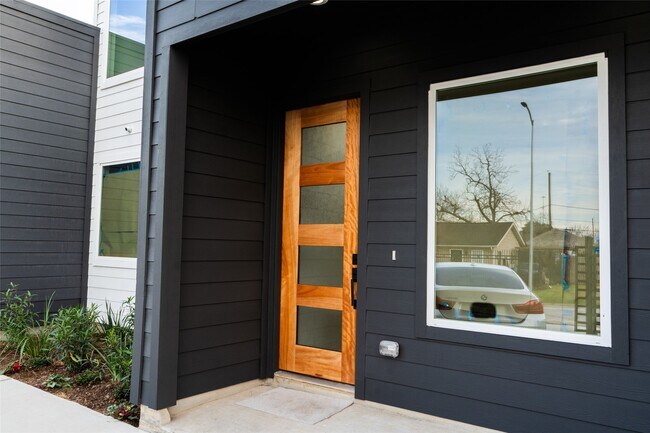 5018 Dieppe St in Houston, TX - Building Photo - Building Photo