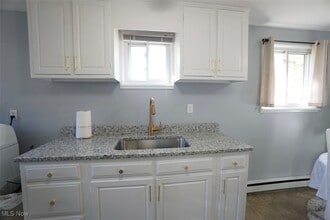 211 Hilltop Dr in Chardon, OH - Building Photo - Building Photo