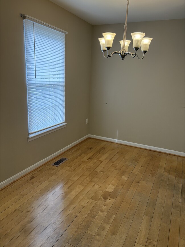 7268 Wood Hollow Ter in Fort Washington, MD - Foto de edificio - Building Photo