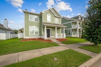 920 Foxgrove Ln in Providence Village, TX - Building Photo - Building Photo