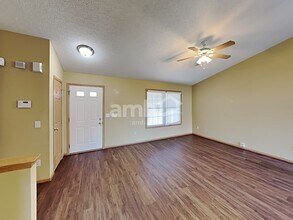 818 Bent Oak Dr in Blacklick, OH - Building Photo - Building Photo