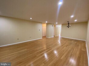 168 Valley Stream Cir in Chesterbrook, PA - Building Photo - Building Photo