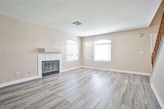 3966 Starfield Ln in Las Vegas, NV - Building Photo - Building Photo