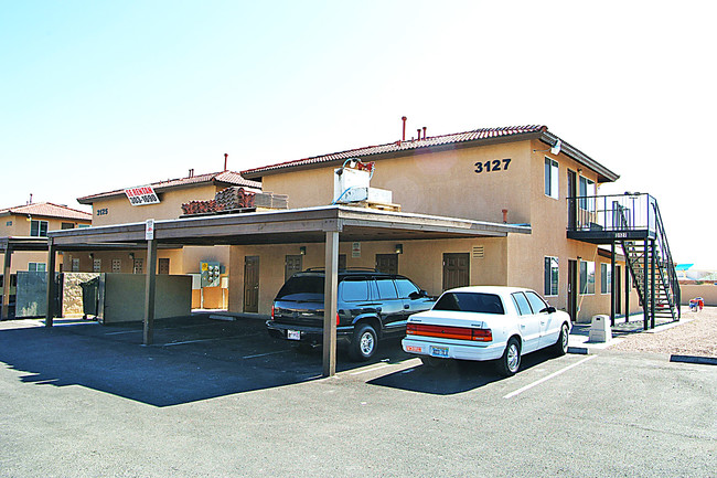 3127 N Walnut Rd in Las Vegas, NV - Building Photo - Building Photo