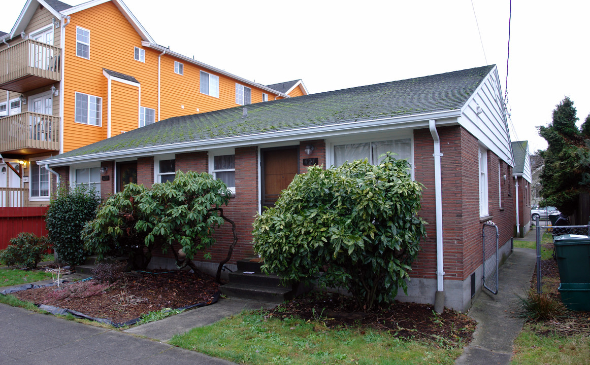 427 NE Ravenna Blvd in Seattle, WA - Building Photo